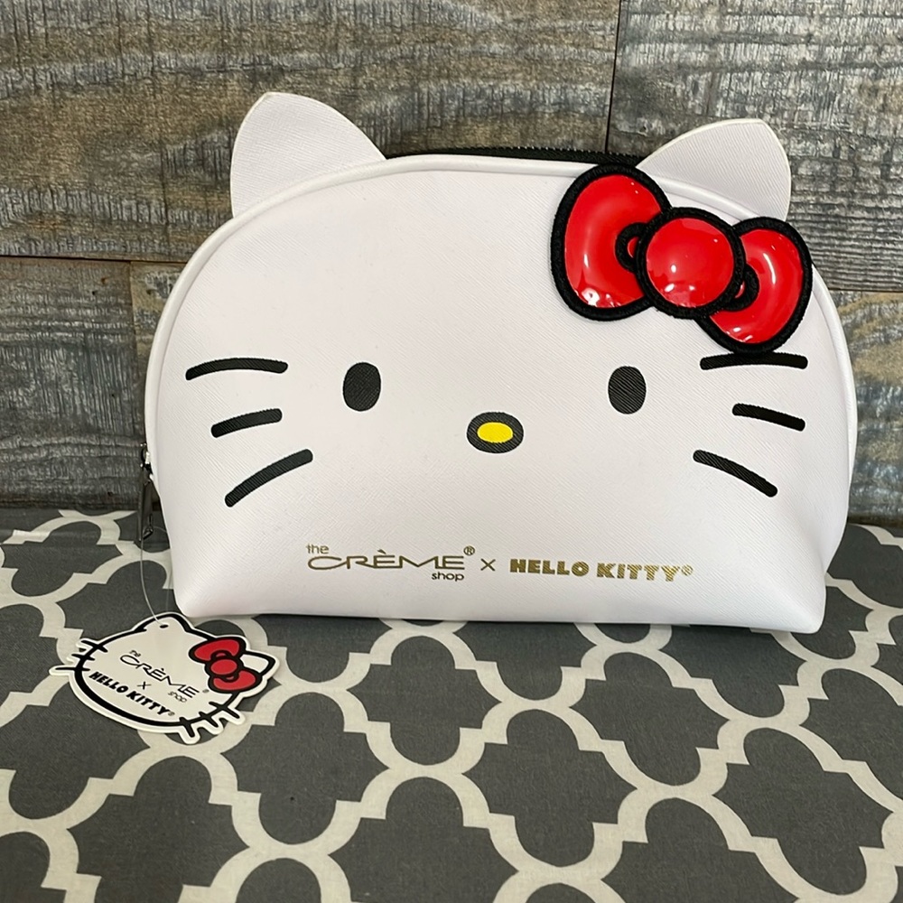 Hello Kitty makeup bag